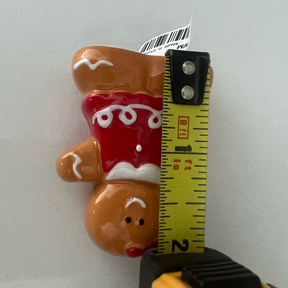 🎄Cute Gingerbread Salt & Pepper! - Picture 4 of 12